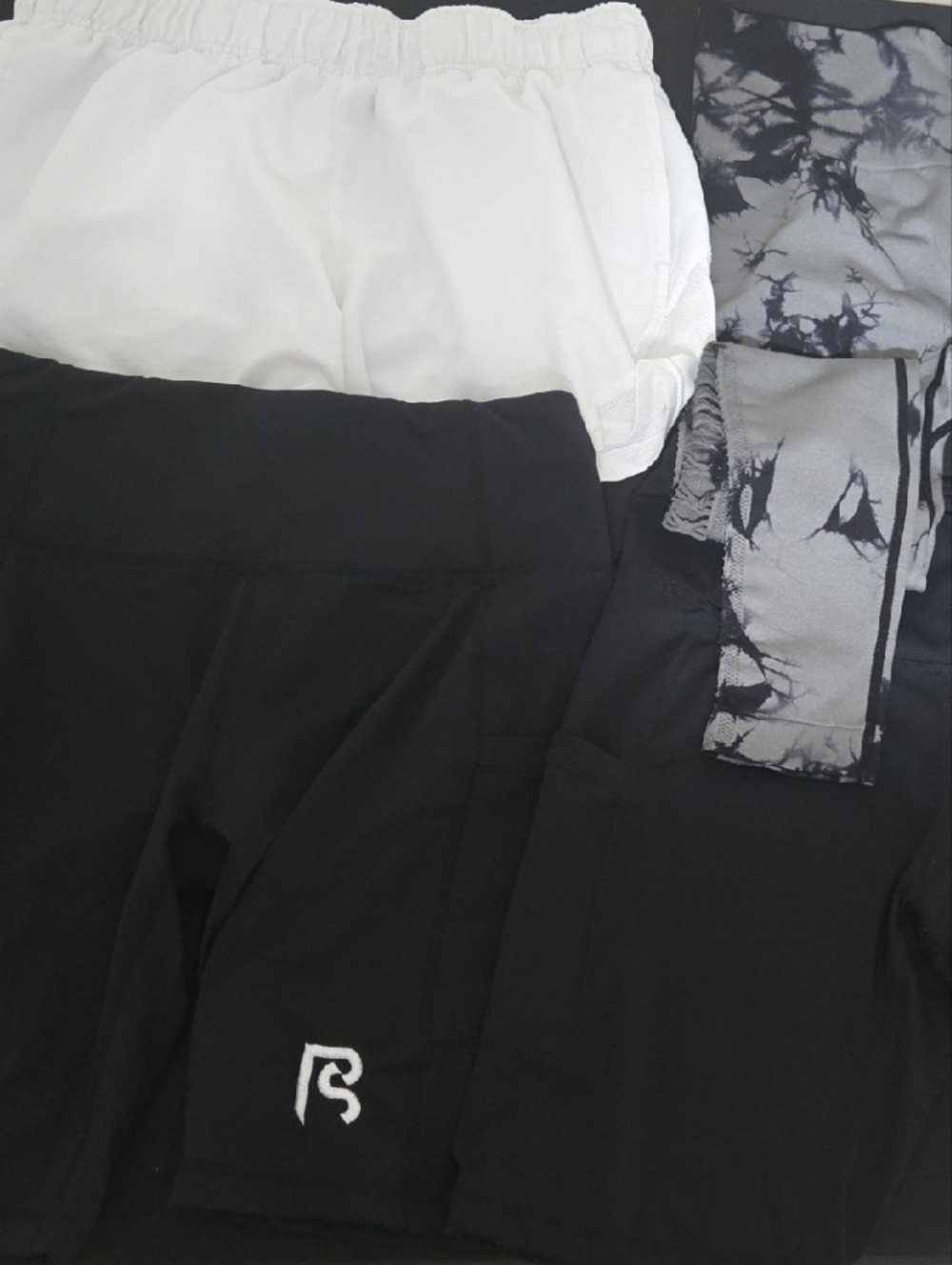 Lot Of (3) Athletic Medium Shorts (1) Medium Legging